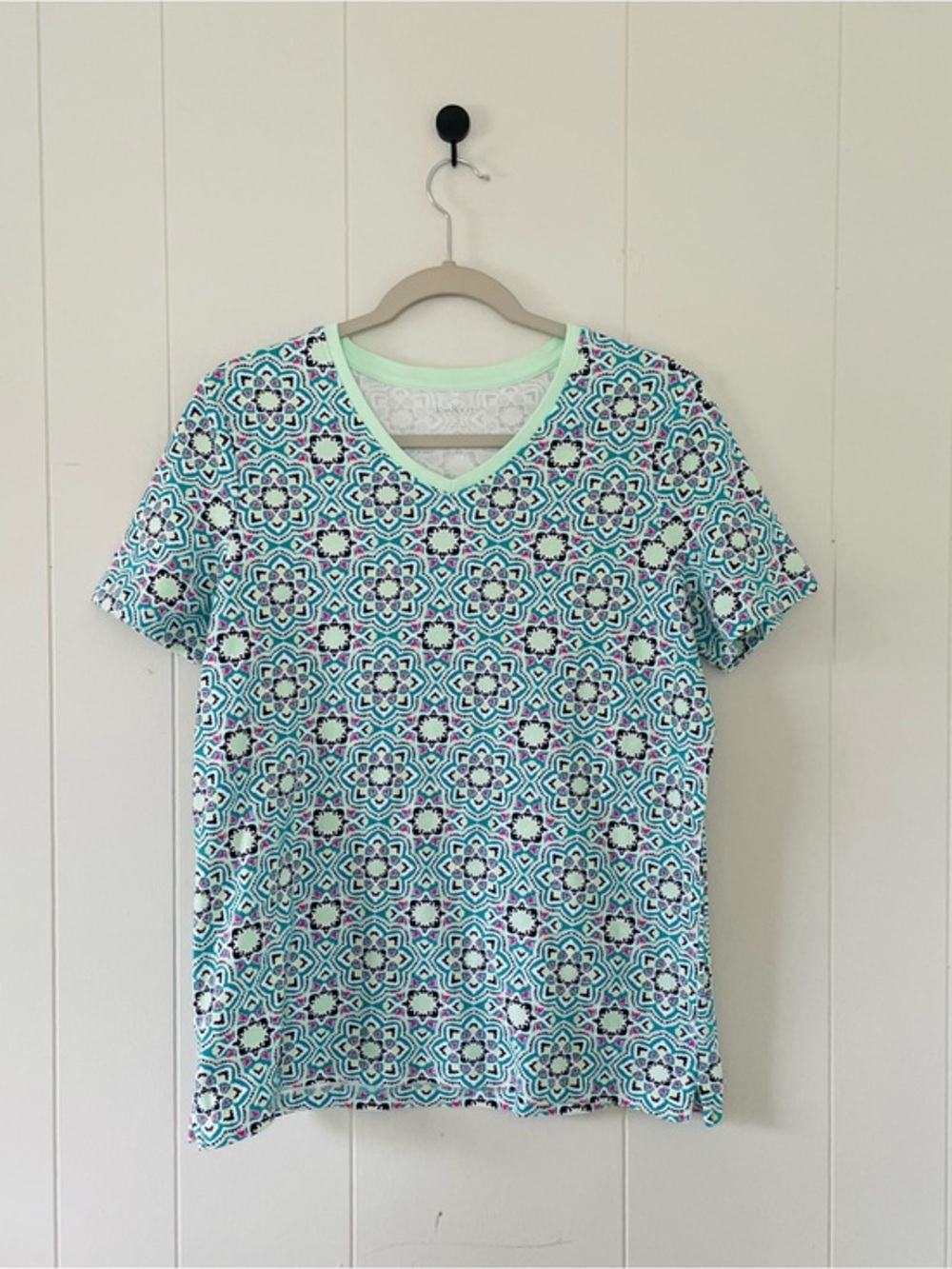 Kim Rogers Aqua Tile-Print V-Neck Short Sleeve Top